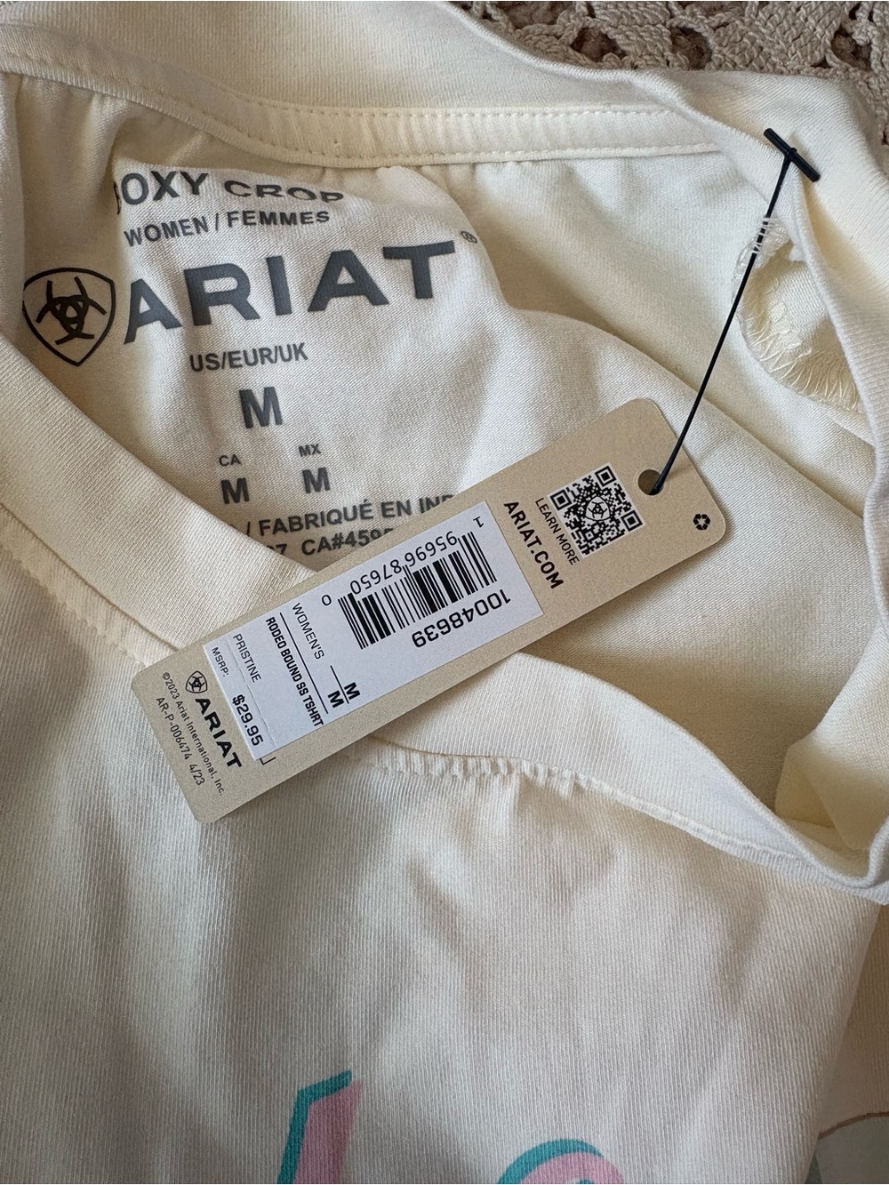 Ariat Women’s Rodeo Bound Short Sleeve Boxy Fit Crop Tee Size Medium NWT - Picture 5 of 9